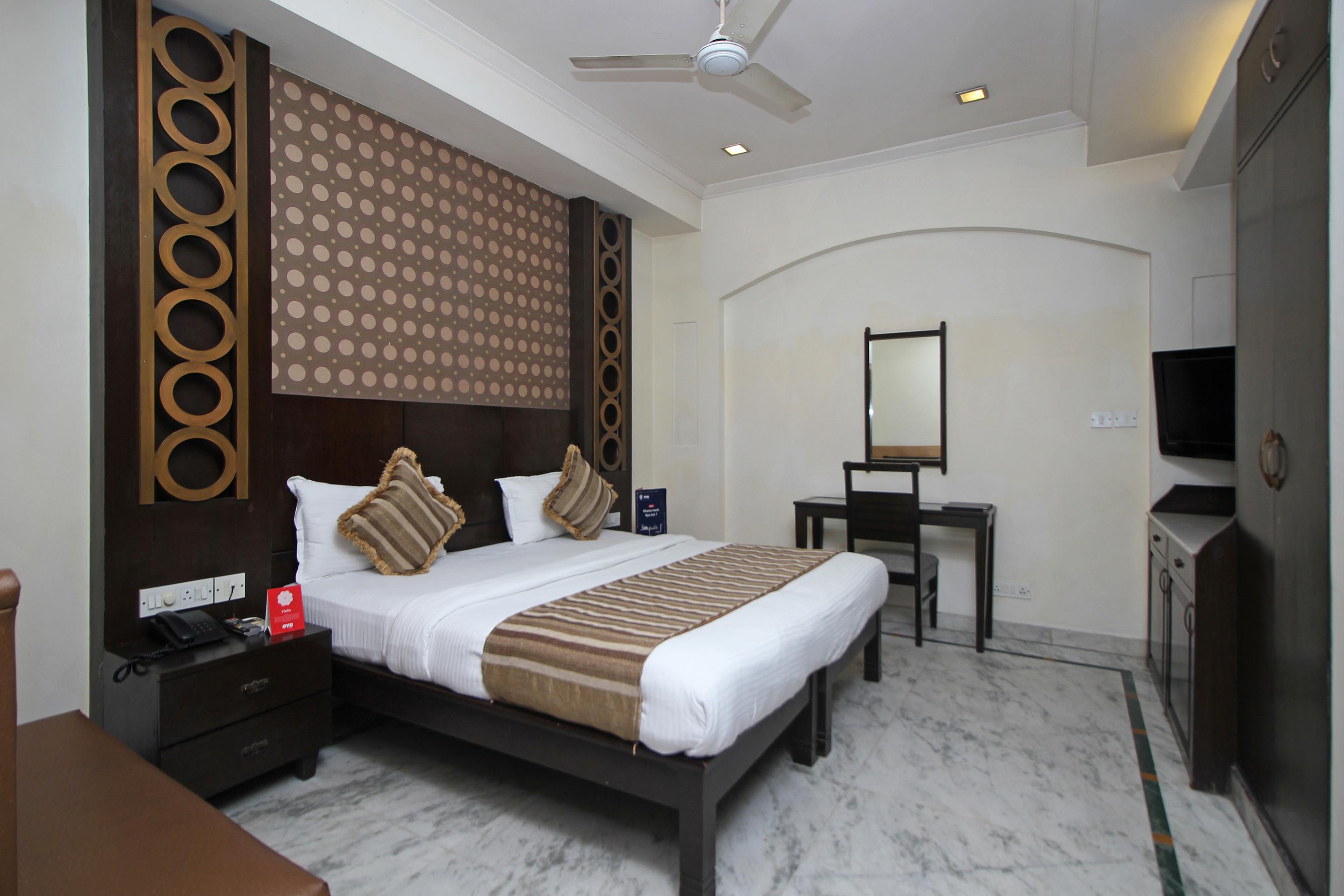 Oyo 5915 Hotel Swagath New Delhi Buitenkant foto
