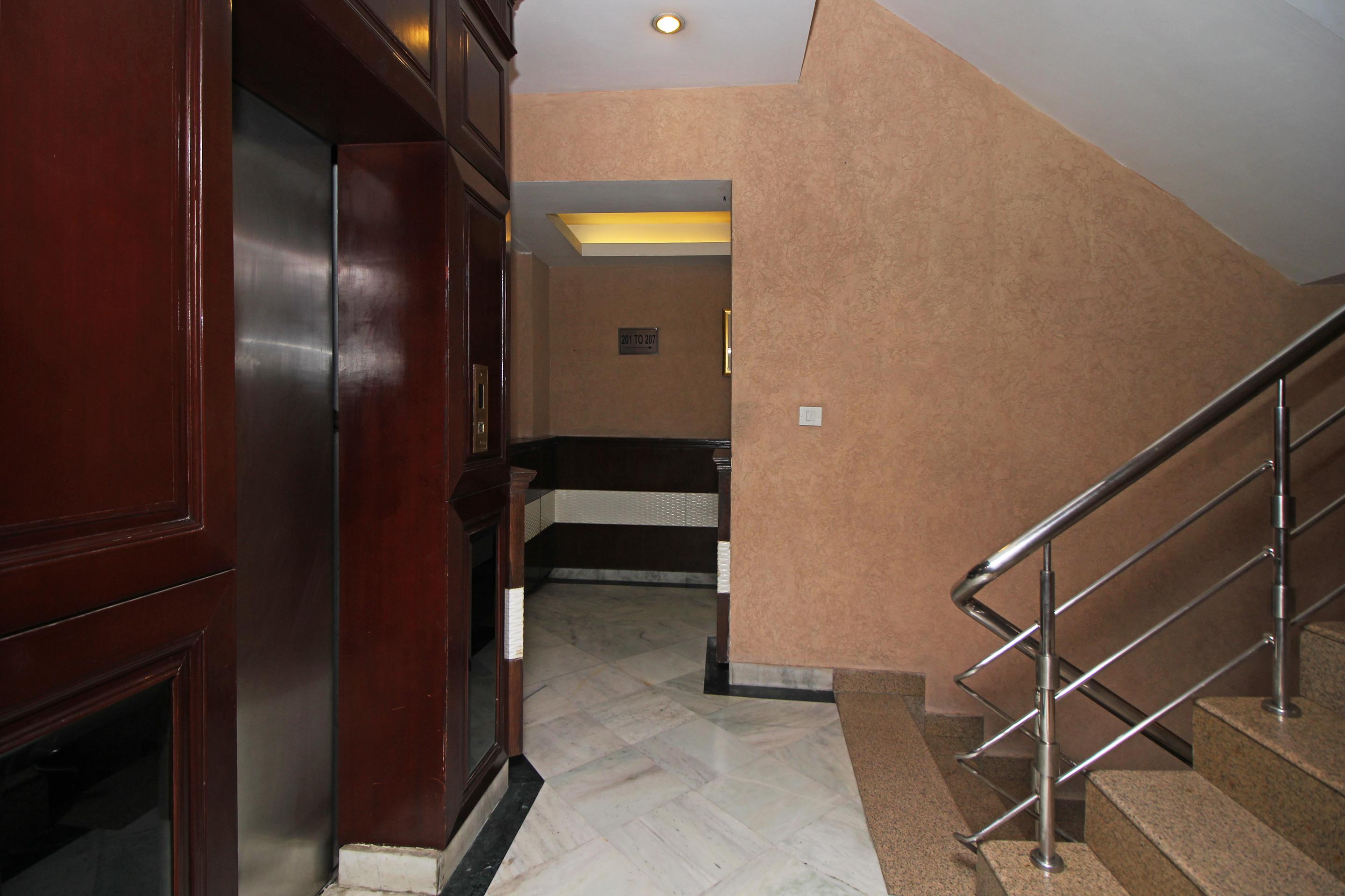 Oyo 5915 Hotel Swagath New Delhi Buitenkant foto