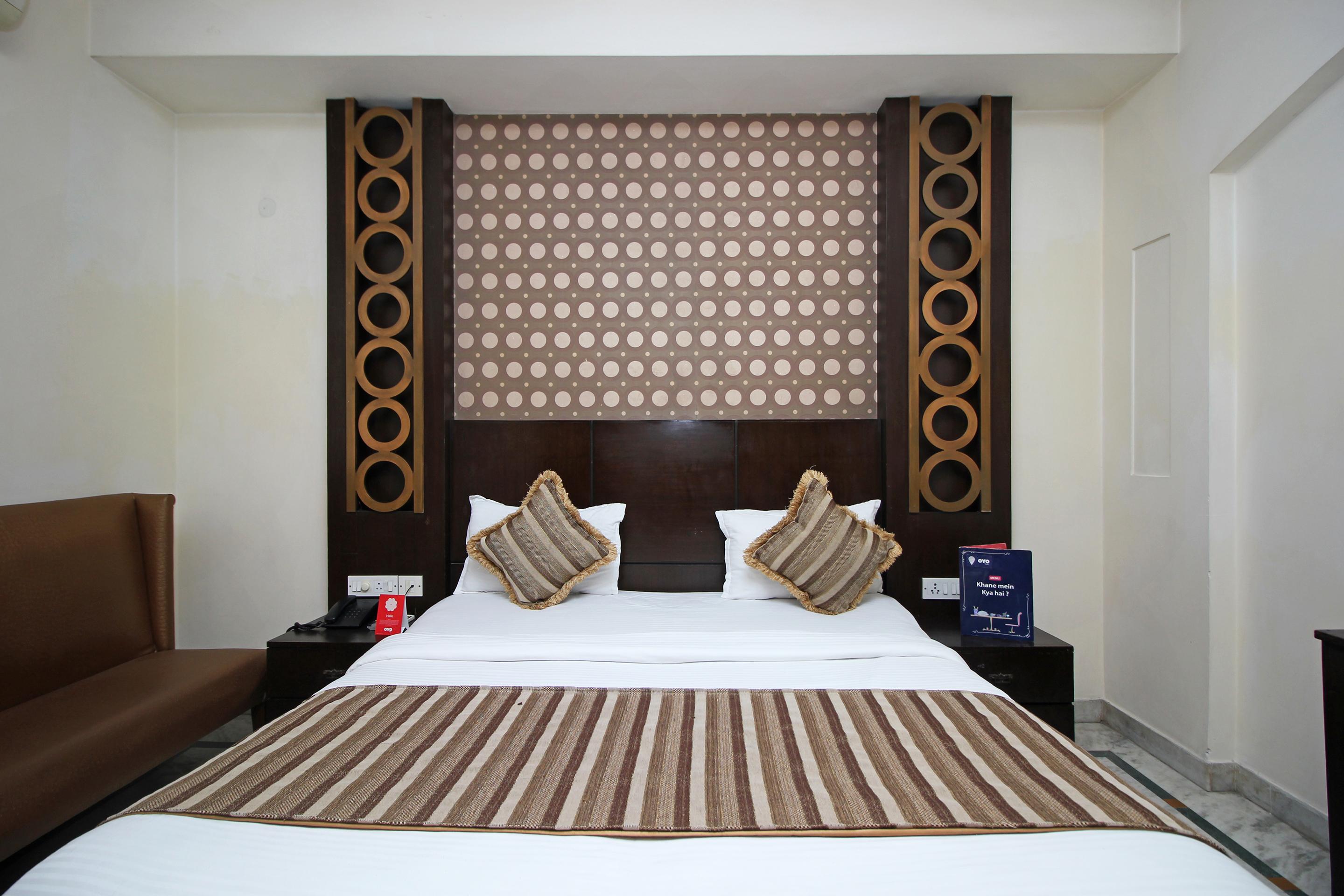 Oyo 5915 Hotel Swagath New Delhi Buitenkant foto